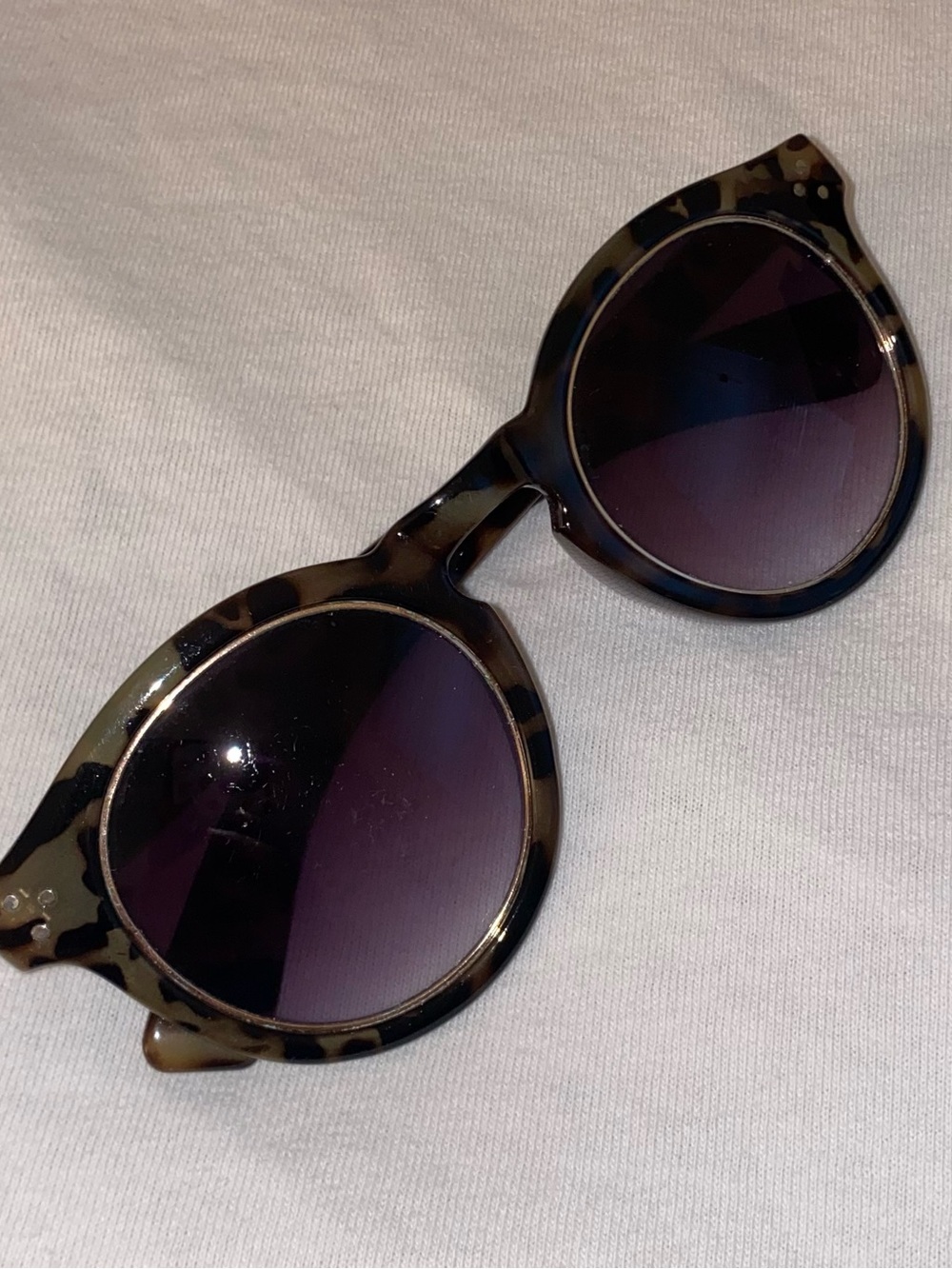 Round Tortoise Shell Sunglasses